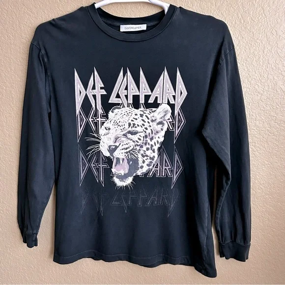 Daydreamer Def Leopard Long Sleeve Crewneck Tee - Picture 2 of 8